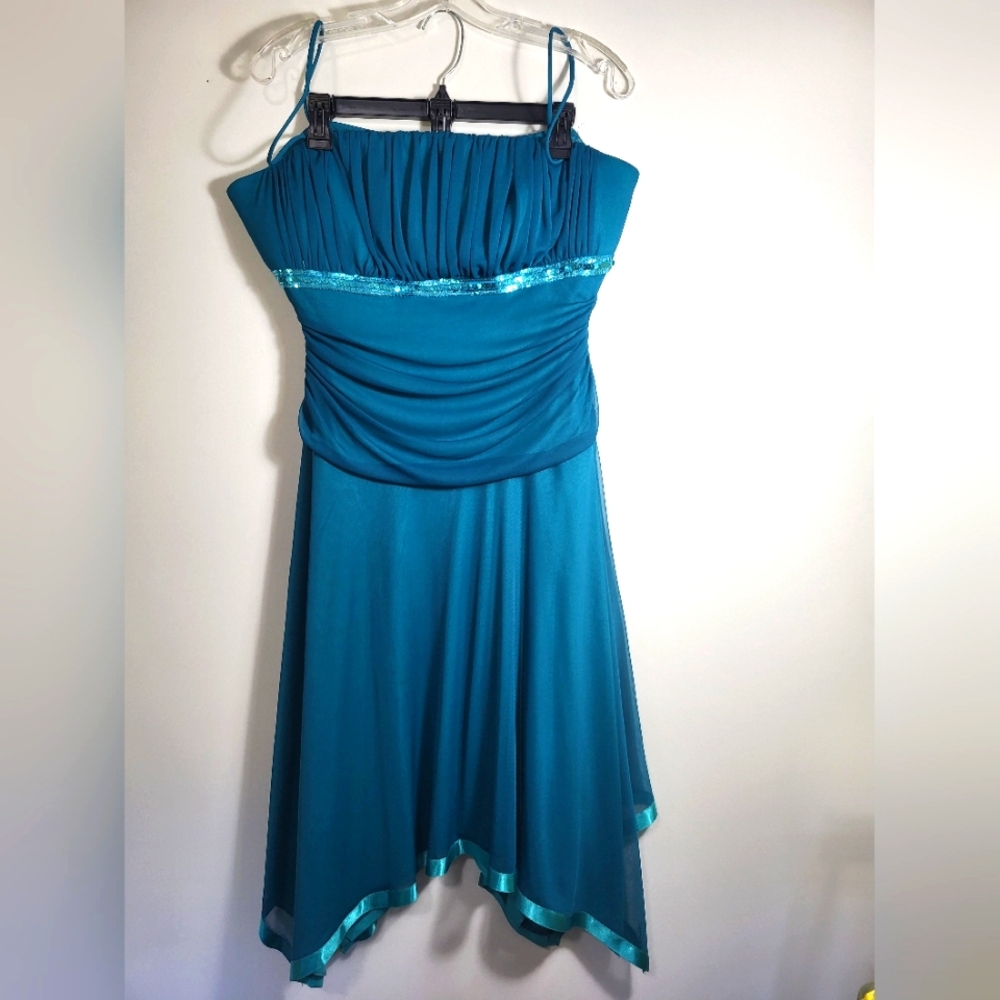 Elegant Teal Strapless Dress